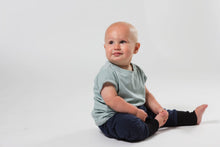 Load image into Gallery viewer, Basic Tshirt - Various Colors